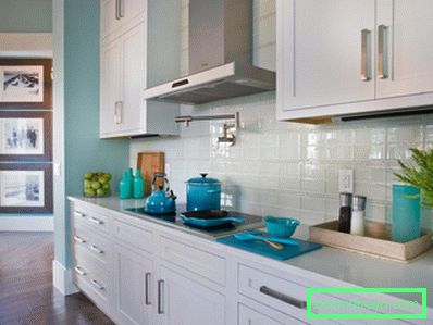 кухня-backsplash-glass-tile_4x3-jpg-rend-hgtvcom-1280-960